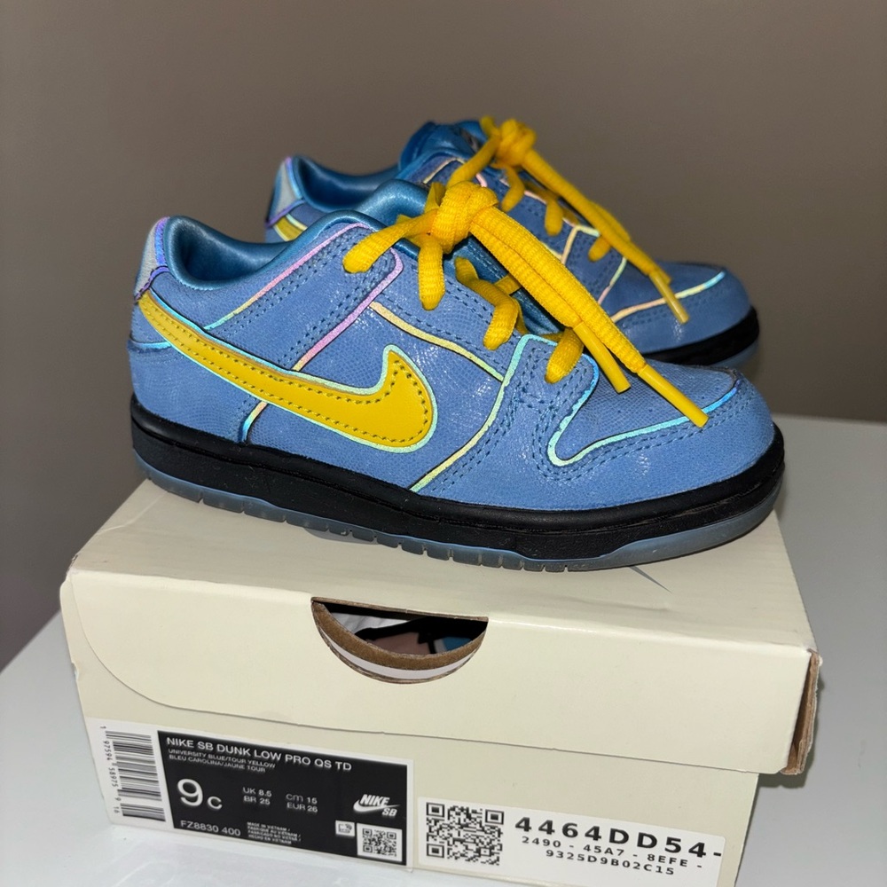 Nike Blue and Yellow Dunk Sneakers Classic Design